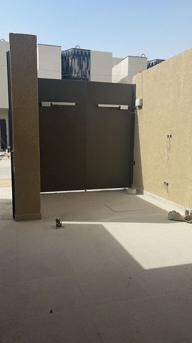 مدخل وبوابة خارجية